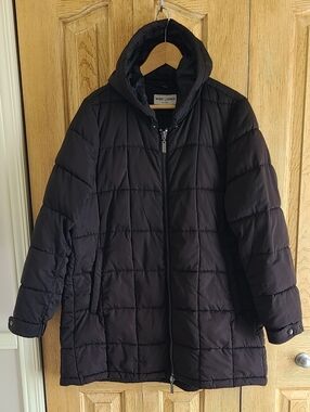 Nikki Jones Women's Black Quilted Hooded Coat